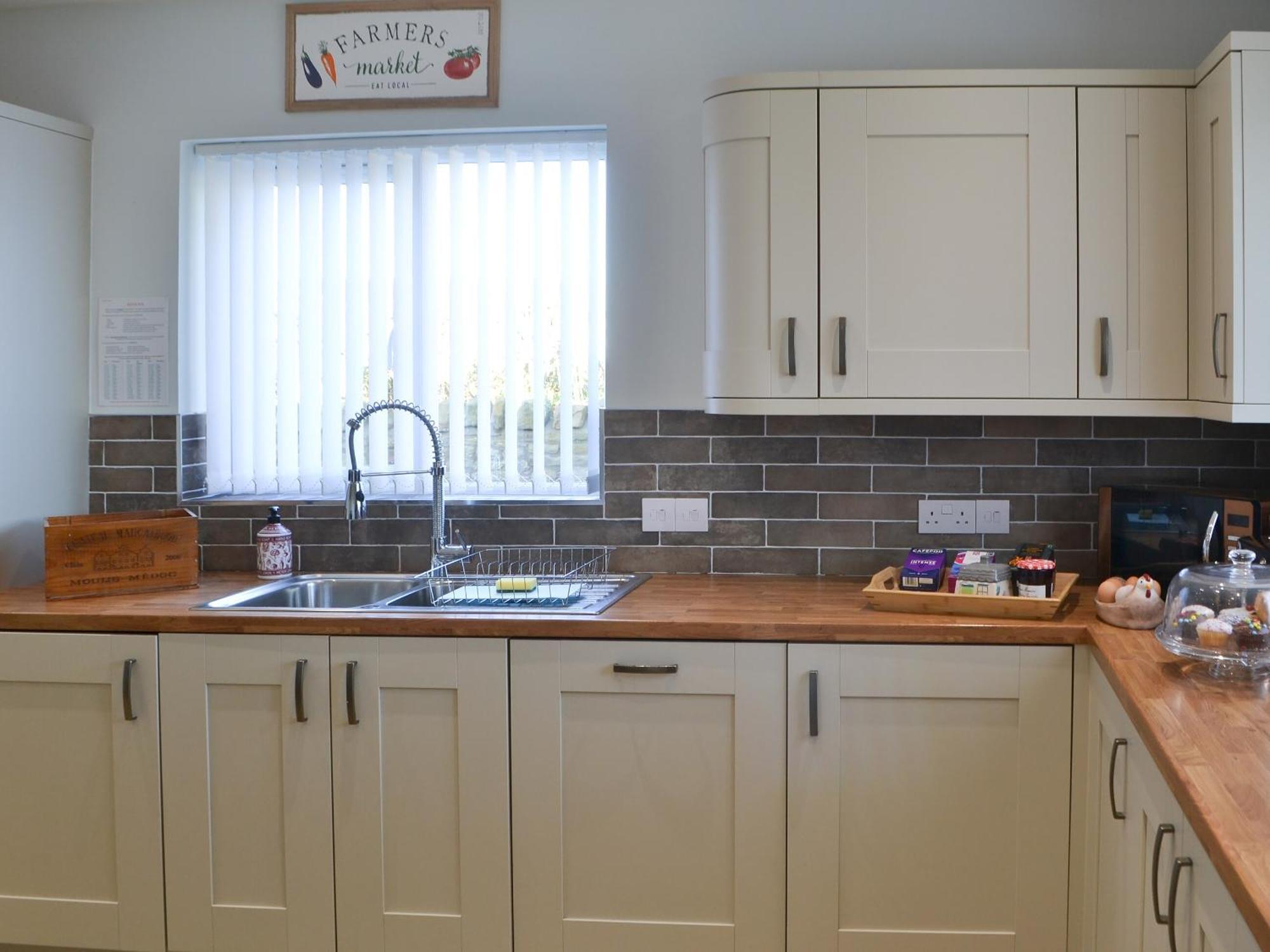 Red Hen Cottage Broomhill Екстериор снимка