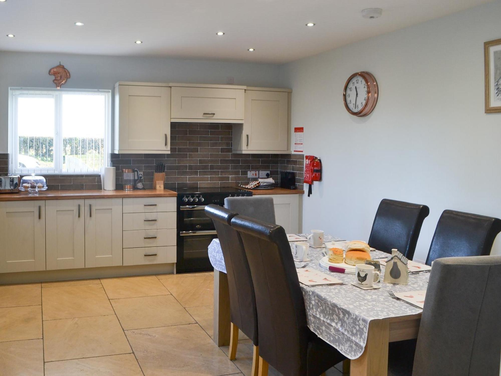 Red Hen Cottage Broomhill Екстериор снимка
